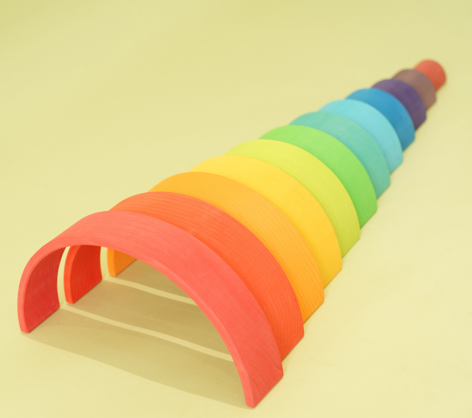 Grote regenboogstapeltorenset