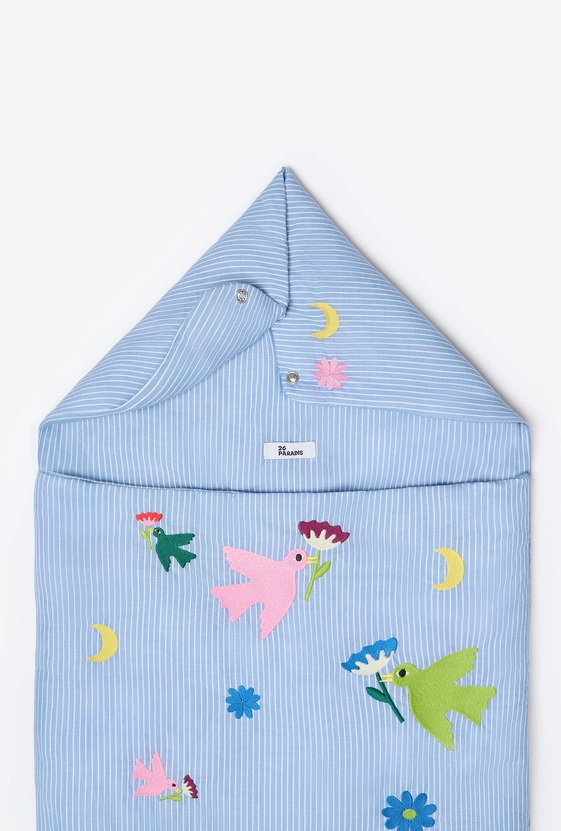 Striped and embroidered angel's baby nest
