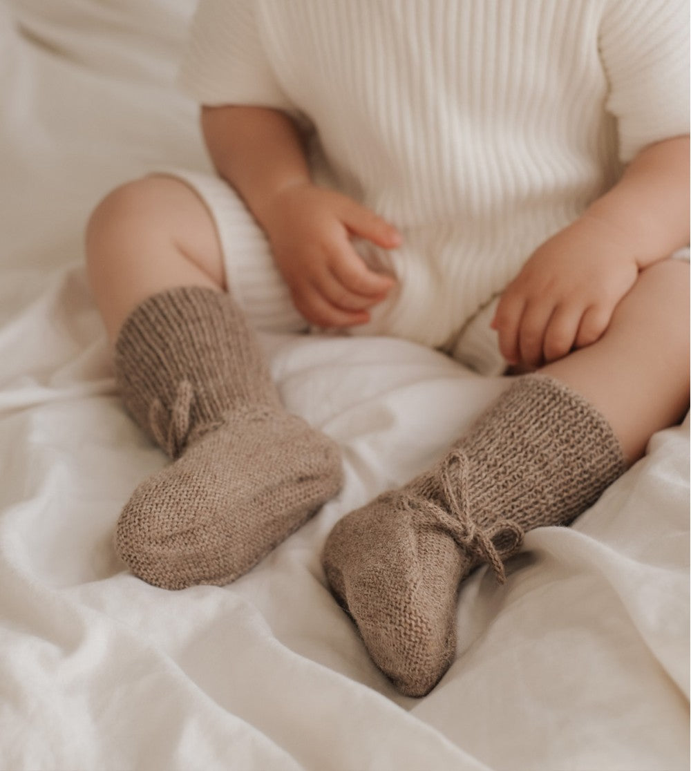 Knitted Baby Booties – Oat