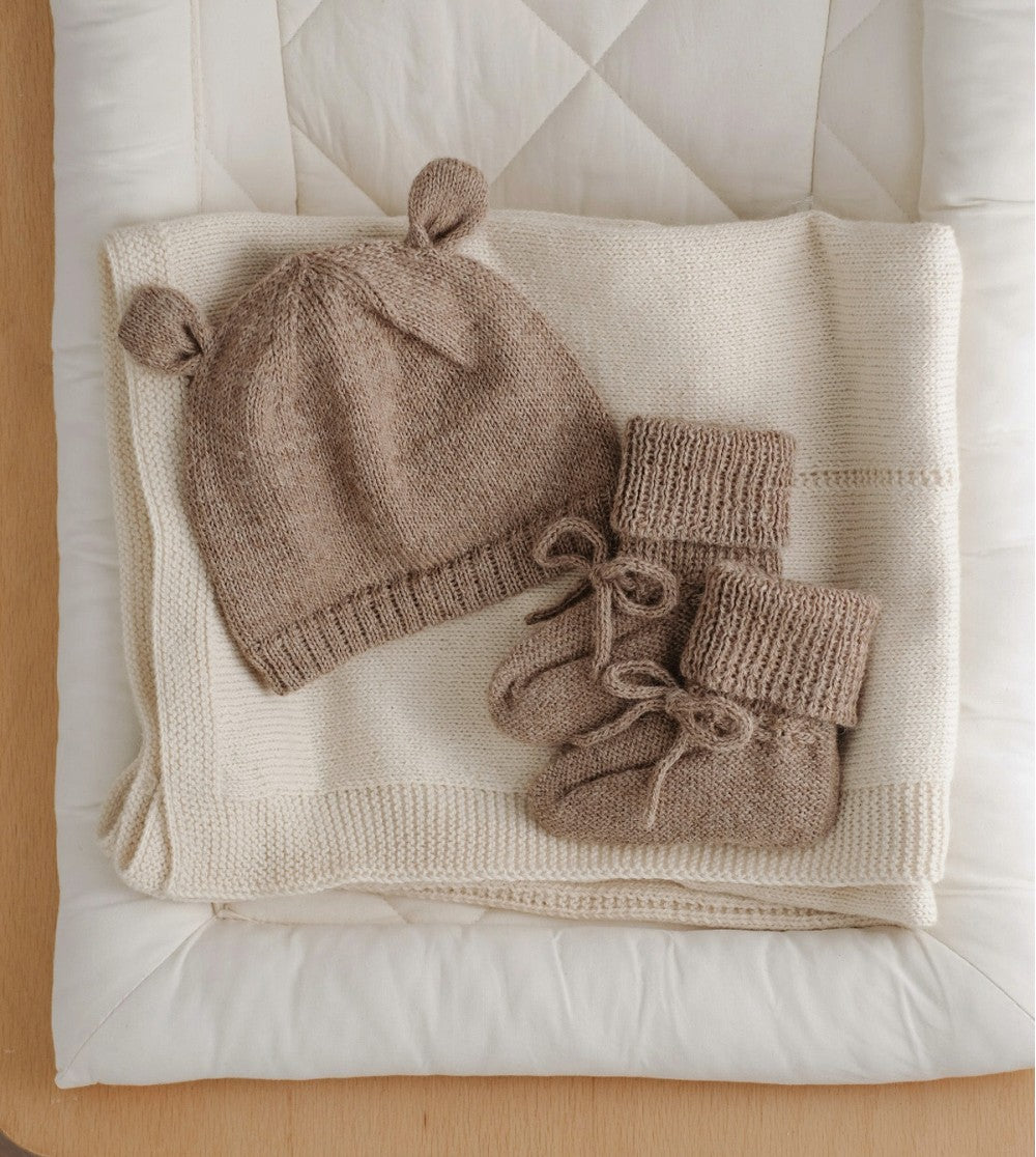 Knitted Baby Booties – Oat