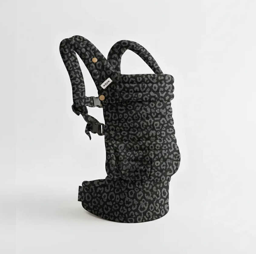 luipaard-jacquard-babydraagzak